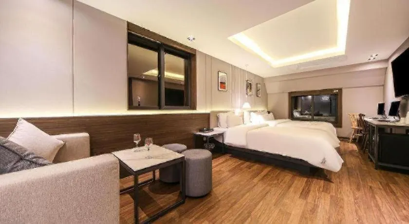 Button Hotel Ciudad Metropolitana de Ciudad Metropolitana de Busan 2*,  Corea del Sur